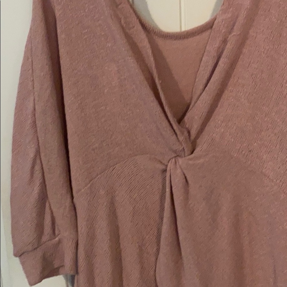 Pink sweater - Picture 2 of 2